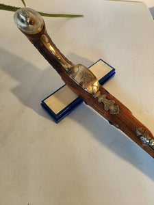 Vers 1850 , Anton Burckhardt à Weimar Saxe armurier.  Pistolet à percussion de précision richement décoré . Poignée clous argent .