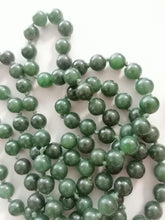 Charger l&#39;image dans la galerie, Collier en perles de jade foncé
