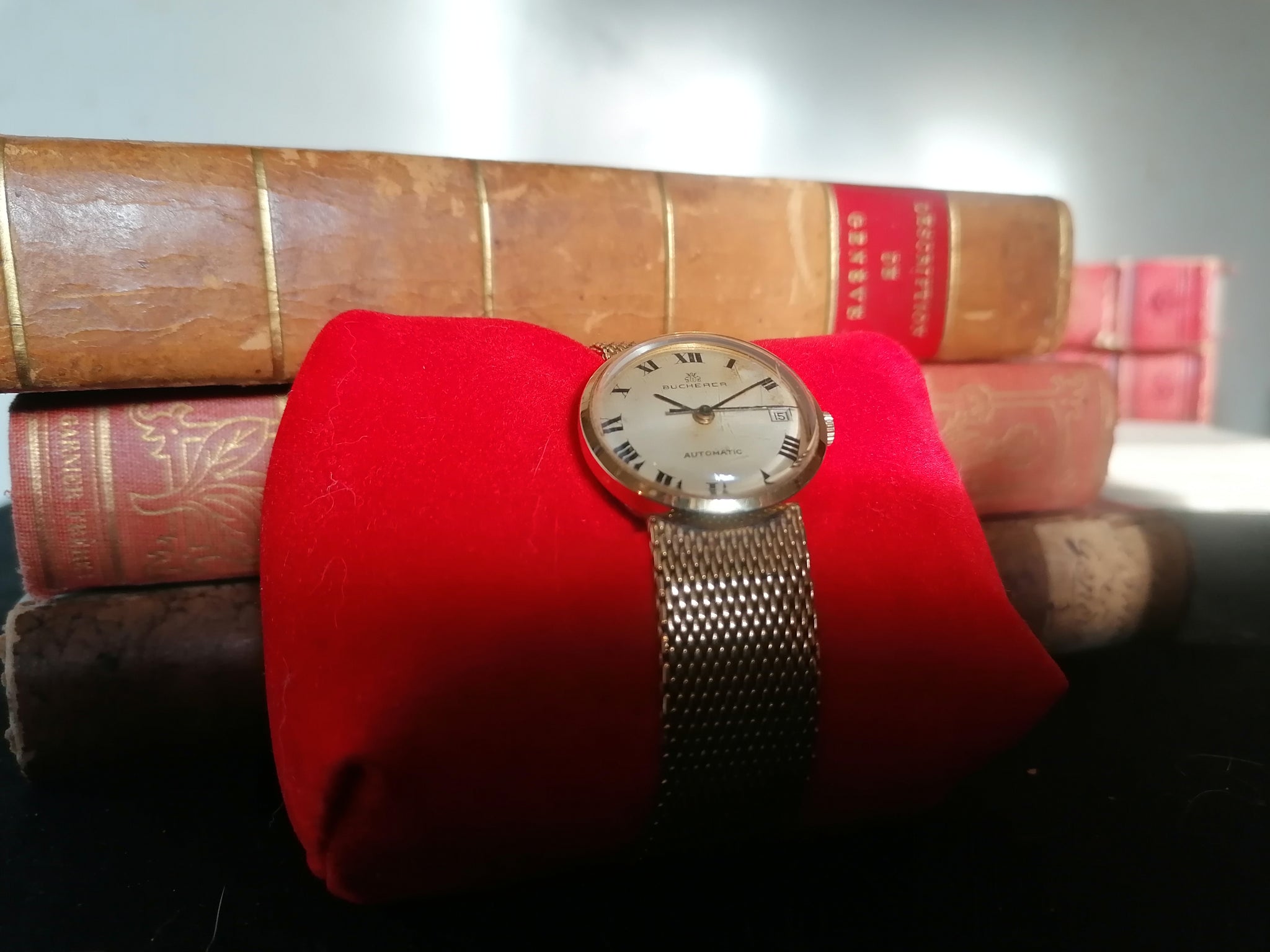 Bucherer automatique femme mod le 1960 dor . Salle des Ventes